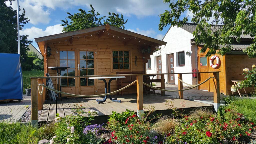 Ferienwohnungen Am Kleinen See Берген-ауф-Рюген Экстерьер фото