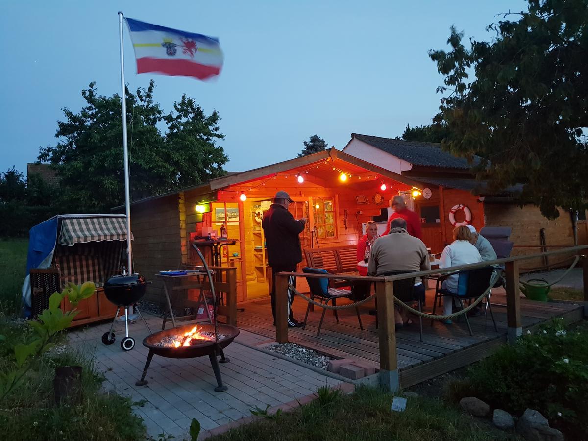 Ferienwohnungen Am Kleinen See Берген-ауф-Рюген Экстерьер фото